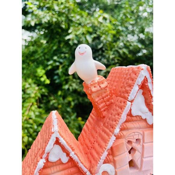 Halloween Haunted Light-Up Pink Gingerbread Ghost House Candy Decor 13.5” NWT